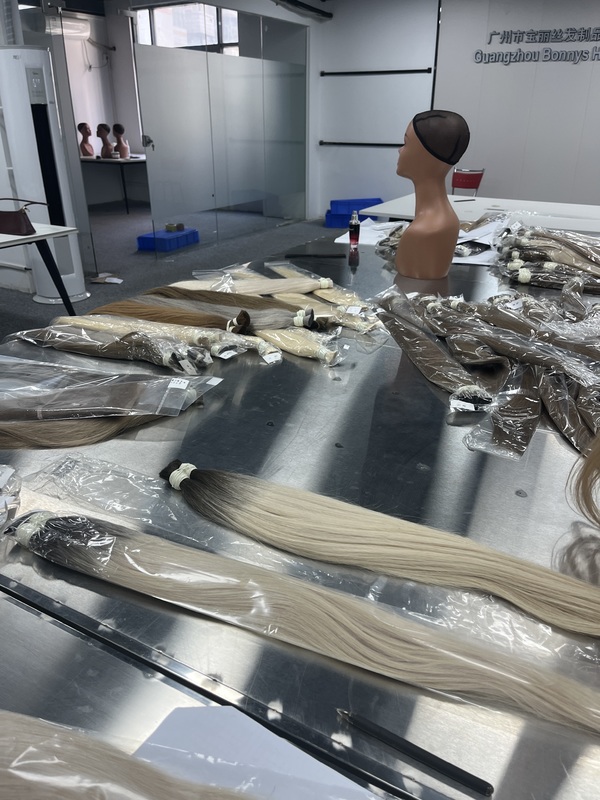 Blonde 100% unprocessed human hair bulk hair extension natural cuticle hair bulk for wholesale